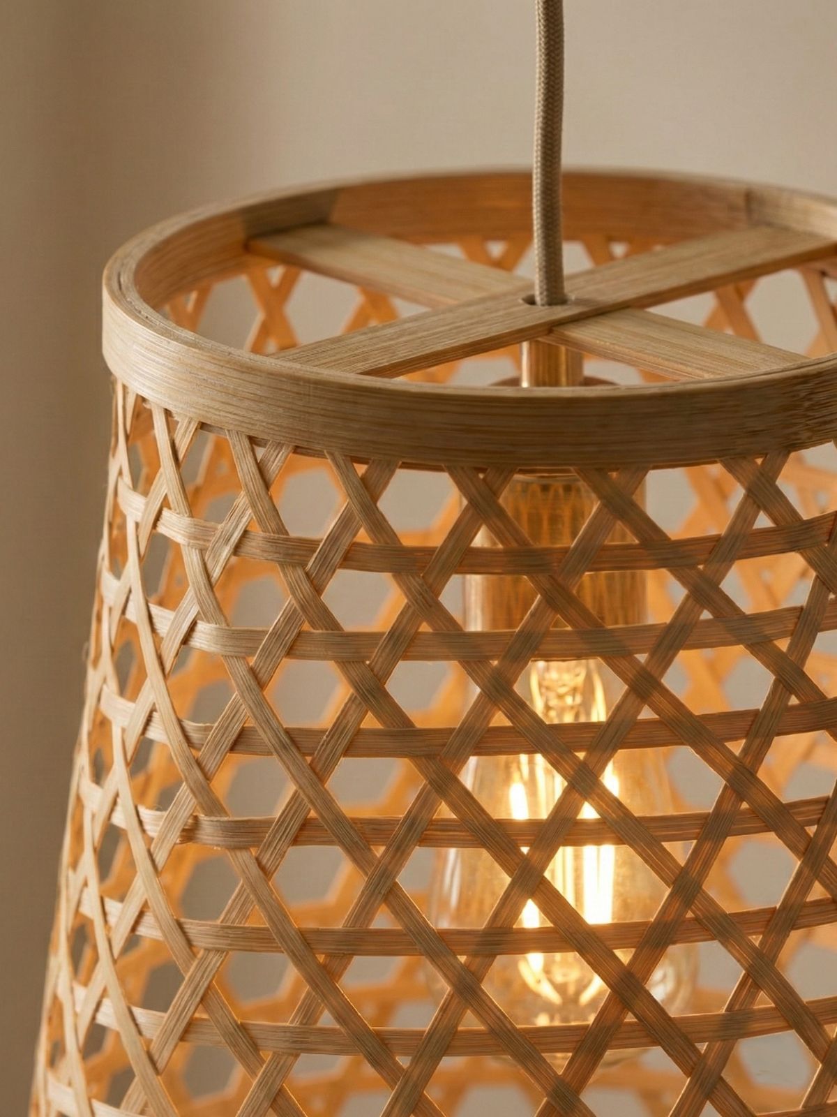 Velune Handcrafted Bamboo Lamp
